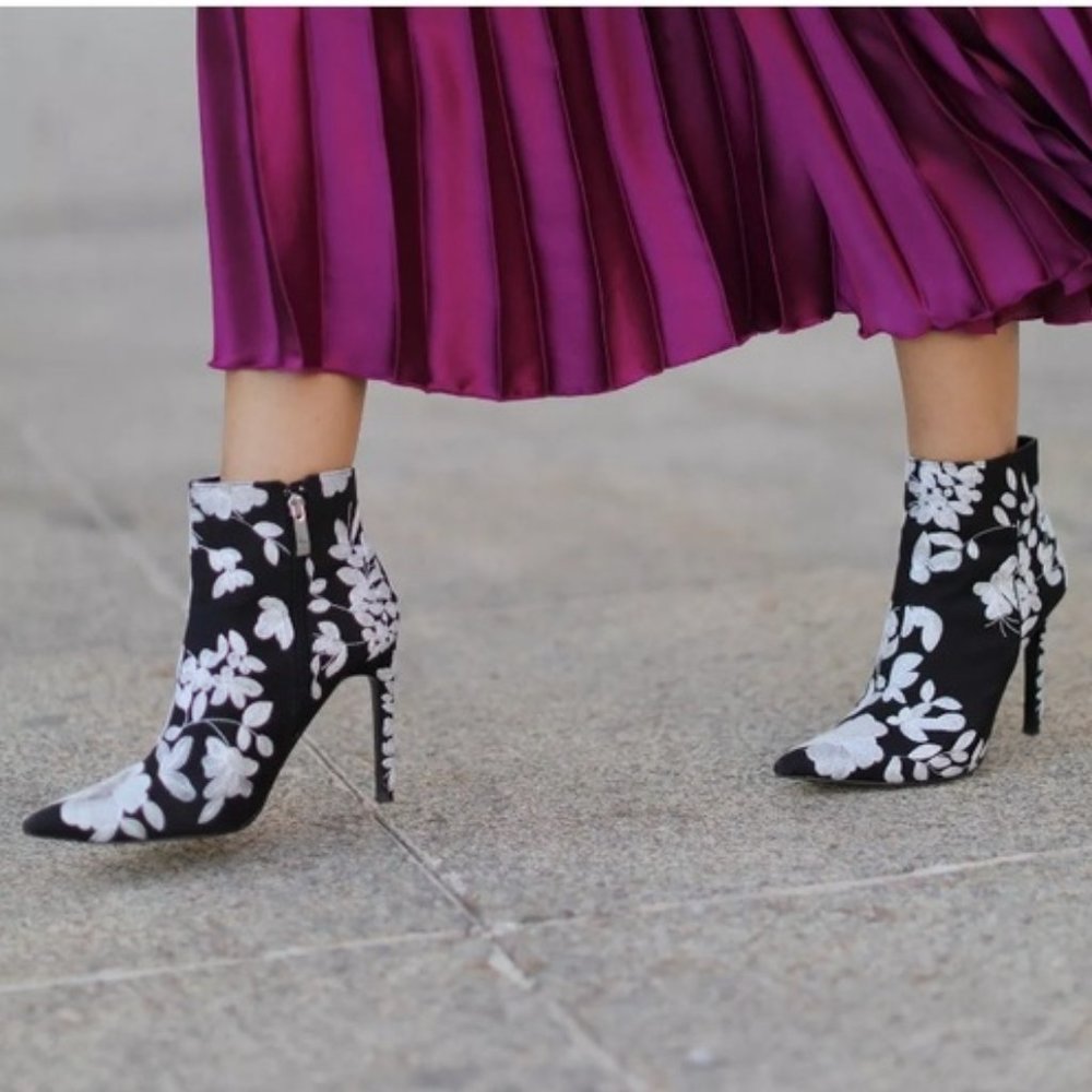 Zara Embroidered High Heel Ankle Boots - Picture 3 of 10
